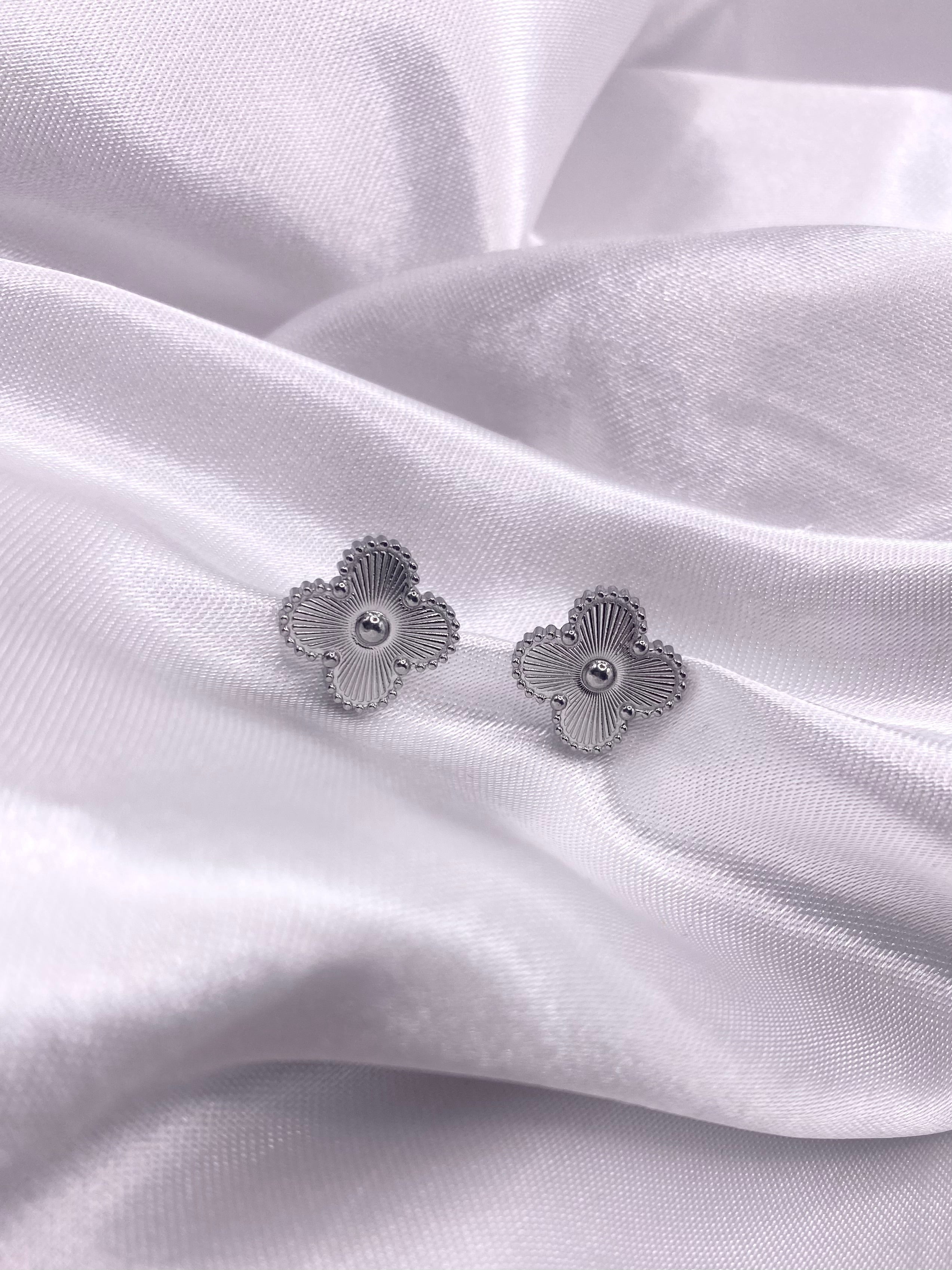 Clover Studs